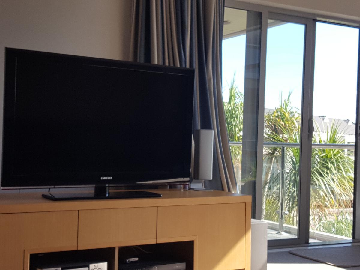 Marina View Apartments Гисборн Экстерьер фото